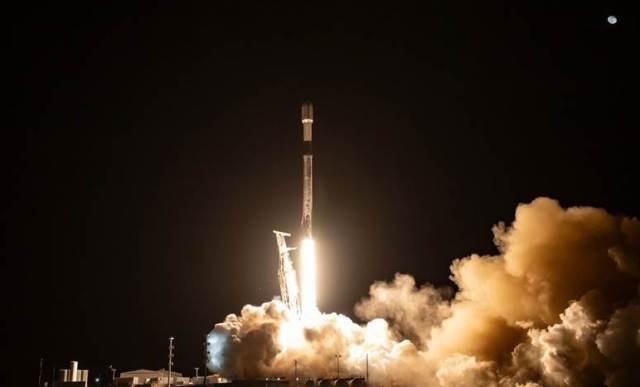 Eutelsat launches OneWeb satellites